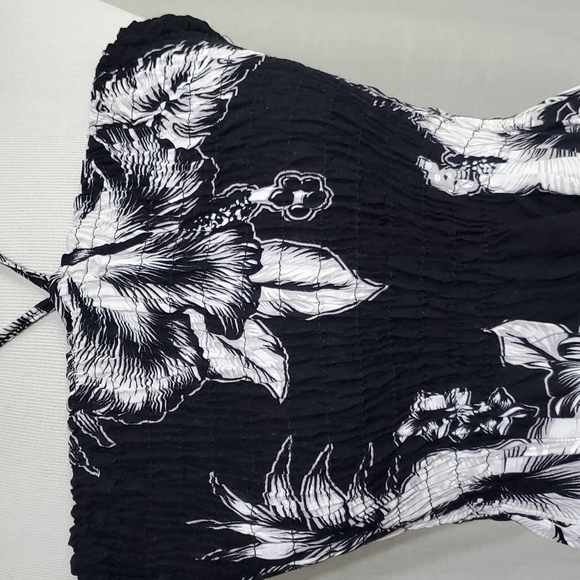 🆑️Floral sun dress - Picture 2 of 4